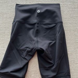 Lululemon NWOT Wunder Train High-Rise Short 8"